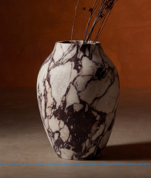 Essence Object in Calacatta Viola