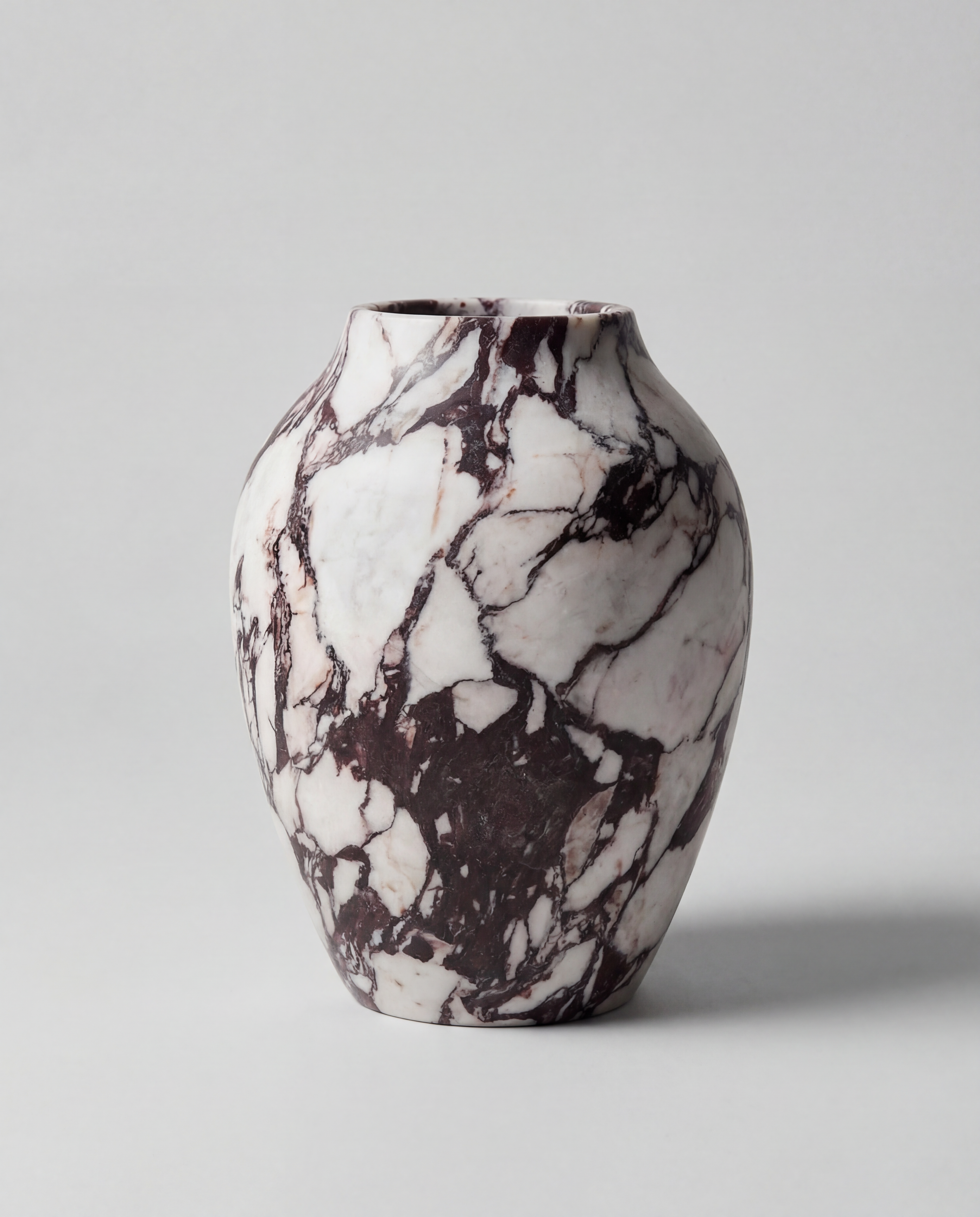 Essence Object in Calacatta Viola